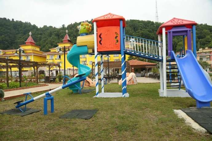 Imagen de los exteriores del Hotel Tatilya Resort. Foto 11