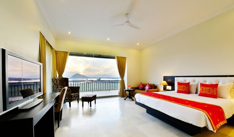 Imagen de la habitación del Hotel Tatsaraasa Resort and Spa Udaipur. Foto 8