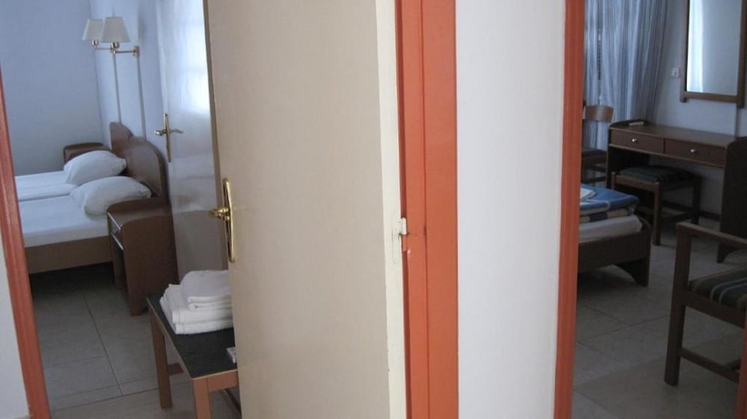 Imagen de la habitación del Hotel Tatsis Apartments. Foto 13