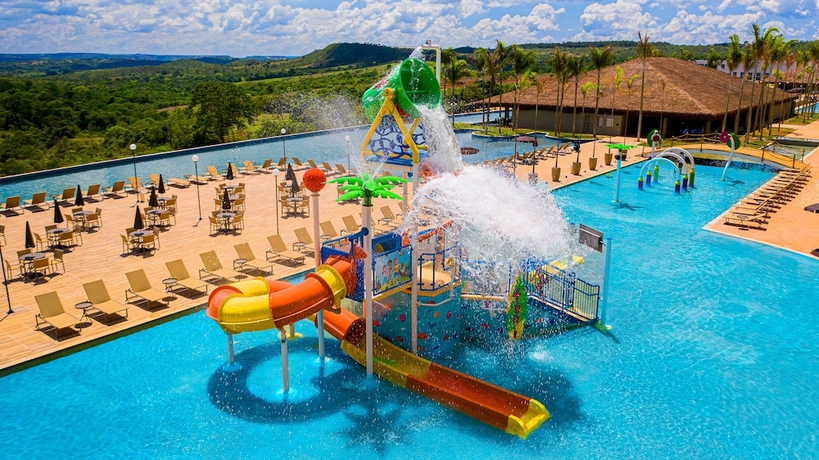 Imagen de la piscina del Hotel Tau&aacute; Resort and Convention Alex&acirc;nia. Foto 10