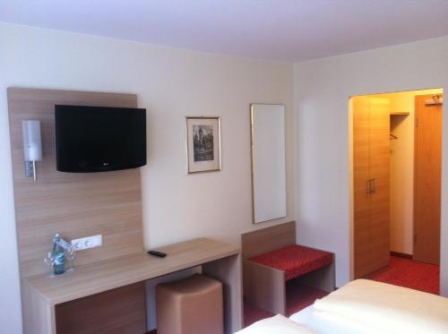 Imagen de la habitación del Hotel Tauberhotel Kette. Foto 9