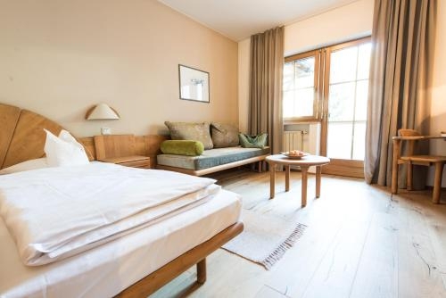 Imagen de la habitación del Hotel Taubers Bio Vitalhotel. Foto 6