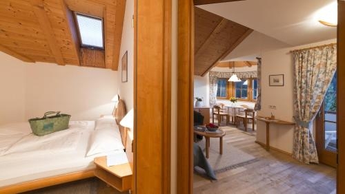 Imagen de la habitación del Hotel Taubers Bio Vitalhotel. Foto 10