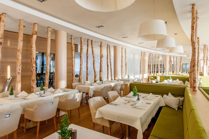 Imagen del bar/restaurante del Hotel Tauern Spa Zell Am See - Kaprun. Foto 6