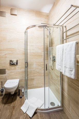 Imagen de la habitación del Hotel Taurus City. Foto 9