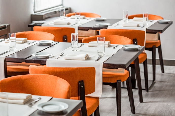 Imagen del bar/restaurante del Hotel Taurus City. Foto 5