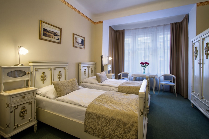 Imagen de la habitación del Hotel Taurus, Praga. Foto 5