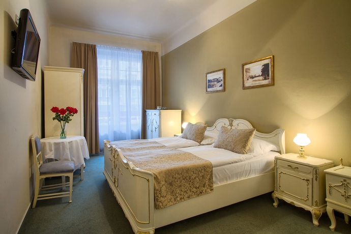 Imagen de la habitación del Hotel Taurus, Praga. Foto 6