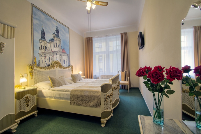 Imagen de la habitación del Hotel Taurus, Praga. Foto 8