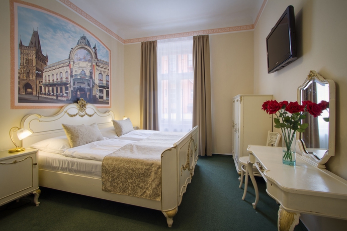 Imagen de la habitación del Hotel Taurus, Praga. Foto 9