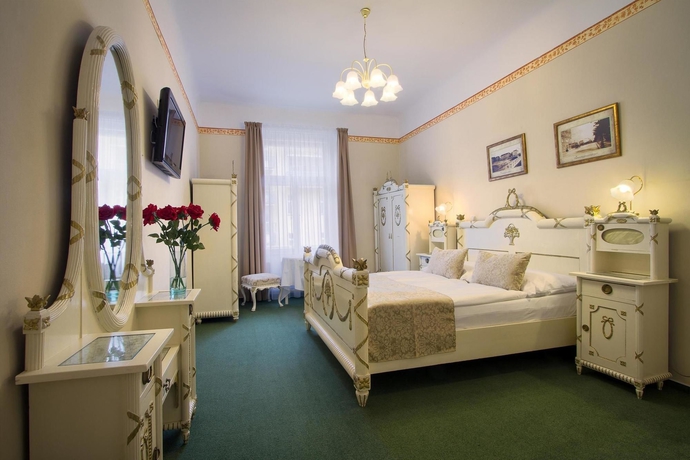 Imagen de la habitación del Hotel Taurus, Praga. Foto 11