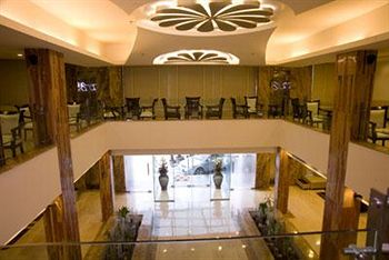 Imagen de los interiores del Hotel Taurus Sarovar Portico. Foto 10