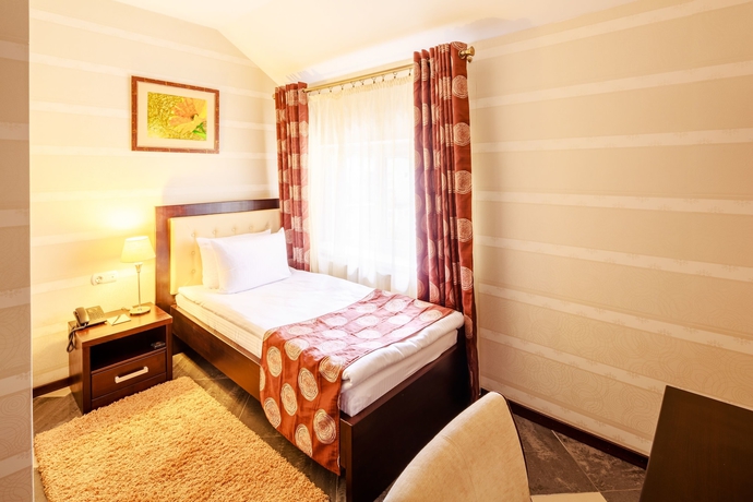 Imagen de la habitación del Hotel Taurus and Spa. Foto 3