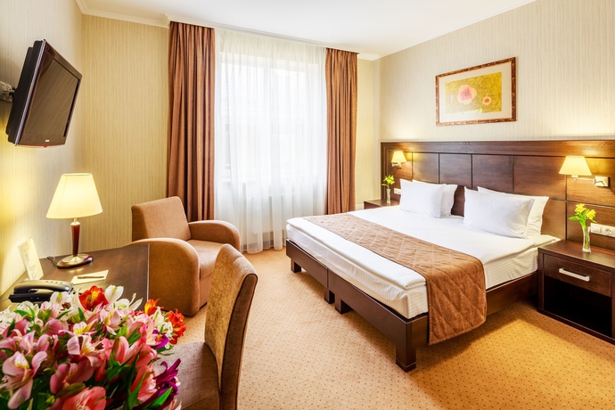 Imagen de la habitación del Hotel Taurus and Spa. Foto 6