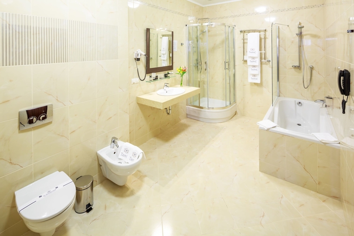 Imagen de la habitación del Hotel Taurus and Spa. Foto 11