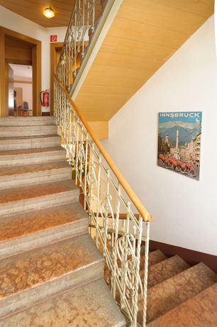 Imagen de los interiores del Hotel Tautermann. Foto 14