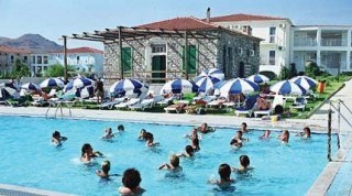 Imagen de la piscina del Hotel Tavari. Foto 1