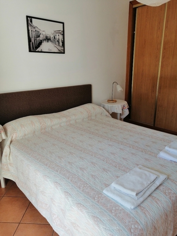 Imagen de la habitación del Hotel Tavira Garden. Foto 15