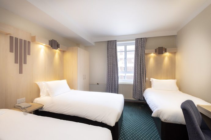 Imagen de la habitación del Hotel Tavistock. Foto 14