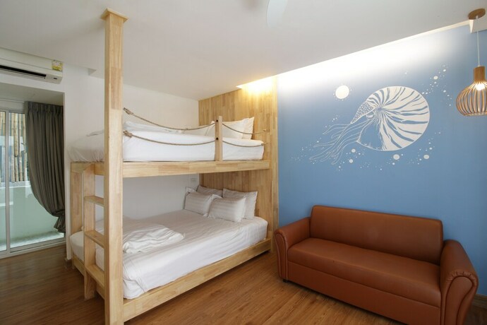 Imagen de la habitación del Hotel Tawaen Beach Resort. Foto 20