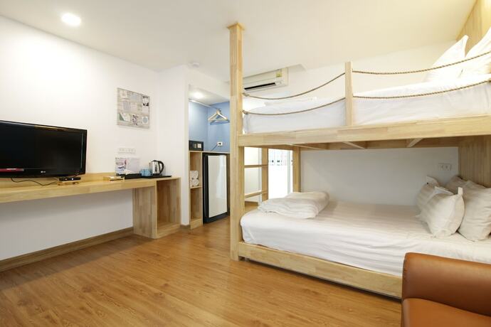 Imagen de la habitación del Hotel Tawaen Beach Resort. Foto 22