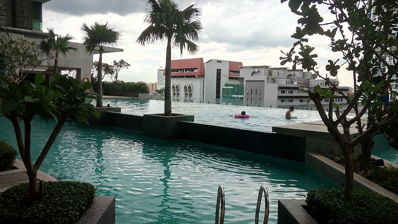 Imagen de la piscina del Hotel Tawassil Suites @ Swiss Garden. Foto 19