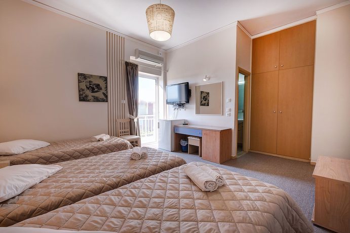 Imagen de la habitación del Hotel Taxiarhis. Foto 2