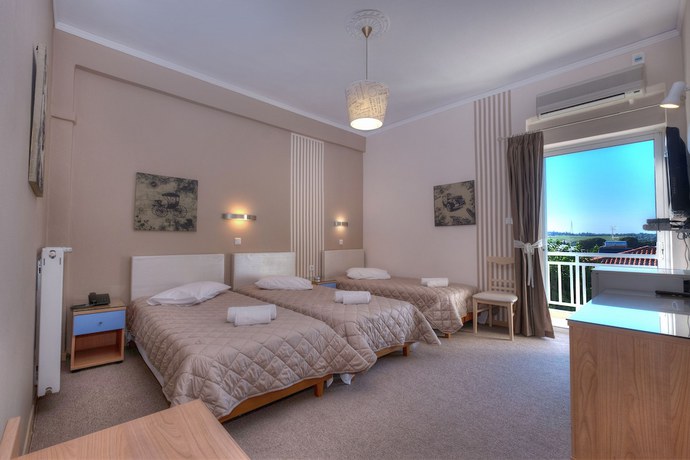 Imagen de la habitación del Hotel Taxiarhis. Foto 3