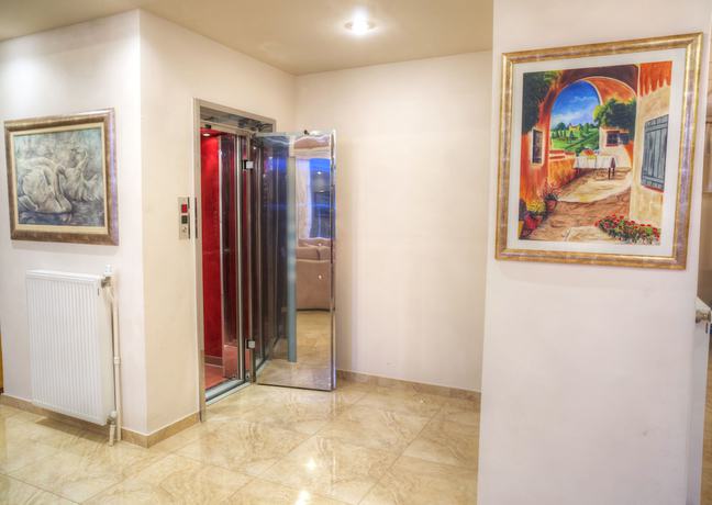 Imagen de la habitación del Hotel Taxiarhis. Foto 4