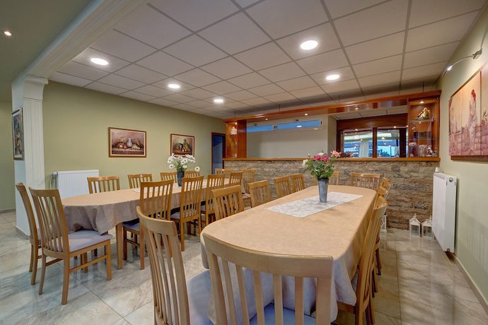 Imagen de los interiores del Hotel Taxiarhis. Foto 15