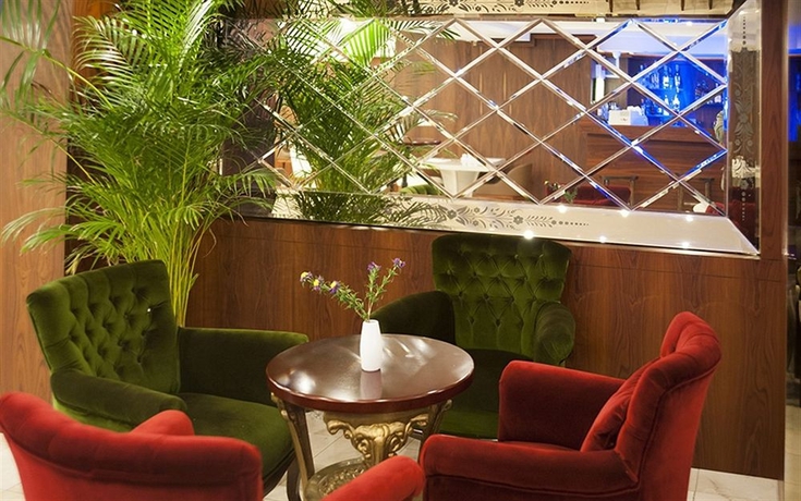 Imagen de los interiores del Hotel Taxim Express. Foto 9