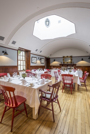 Imagen del bar/restaurante del Hotel Taypark House. Foto 4