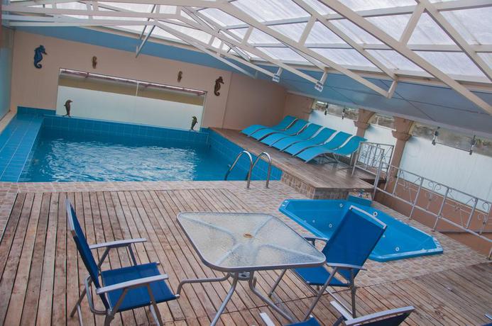 Imagen de la piscina del Hotel Taypikala Puno. Foto 7