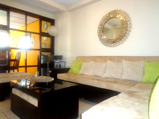 Imagen de los interiores del Hotel Tazumal House. Foto 8