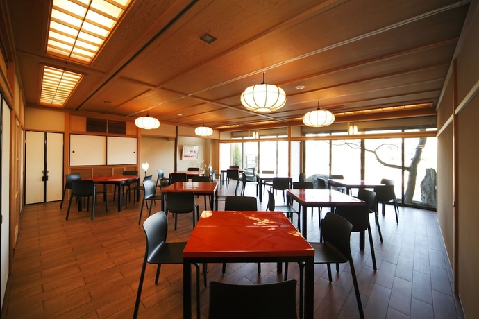 Imagen del bar/restaurante del Hotel Tazuru. Foto 4