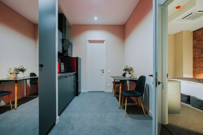 Imagen de la habitación del Hotel Tbilisee. Foto 12
