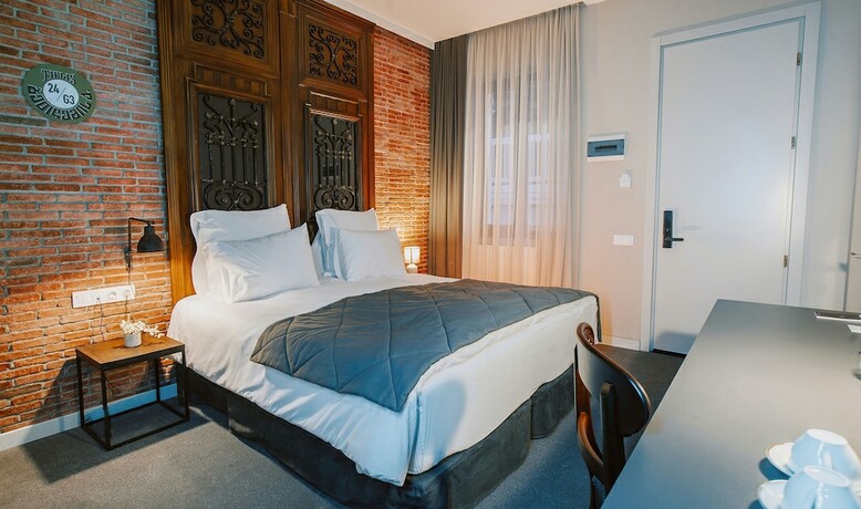 Imagen de la habitación del Hotel Tbilisee. Foto 16