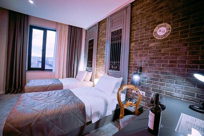 Imagen de la habitación del Hotel Tbilisee. Foto 17