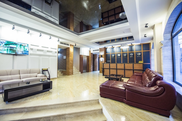 Imagen de los interiores del Hotel Tbilisi Inn. Foto 12