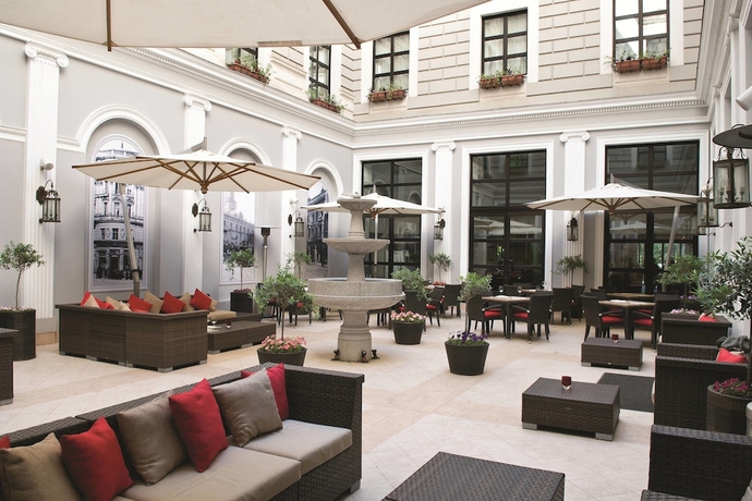 Imagen de la habitación del Hotel Tbilisi Marriott. Foto 14