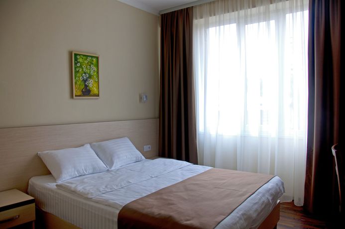 Imagen de los interiores del Hotel Tbilotel. Foto 10
