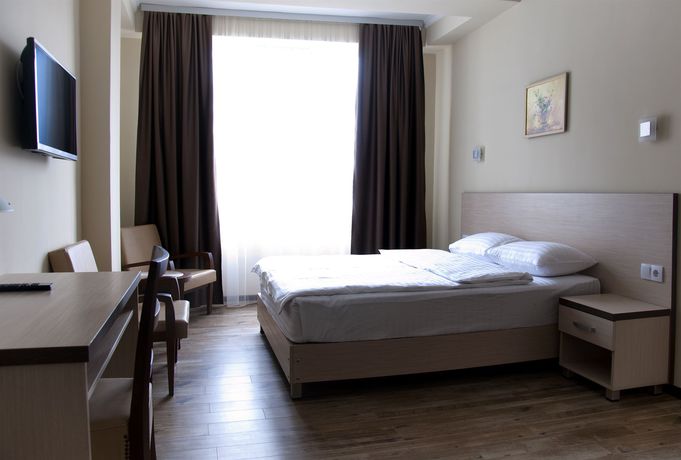 Imagen de la habitación del Hotel Tbilotel. Foto 4
