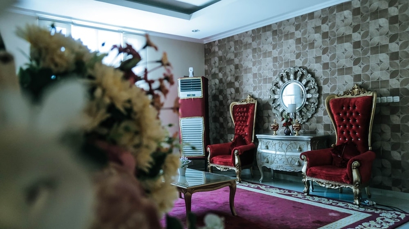 Imagen de los interiores del Hotel Tc Damhil Ung. Foto 17