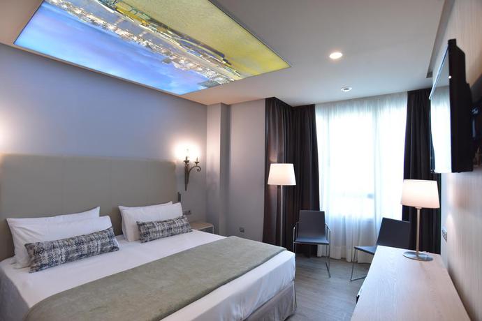 Imagen de la habitación del Hotel Tc Doña Luisa. Foto 11