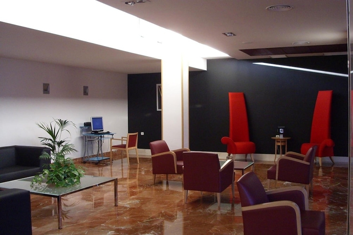 Imagen de los interiores del Hotel Tch. Foto 14