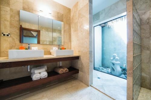 Imagen de la habitación del Hotel Te Manava Luxury Villas & Spa. Foto 6