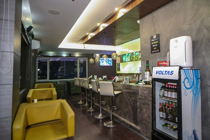Imagen del bar/restaurante del Hotel Tea County, Dibrugarh. Foto 14