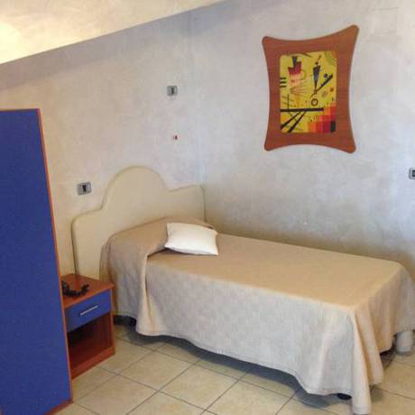 Imagen de la habitación del Hotel Tea Palace. Foto 1