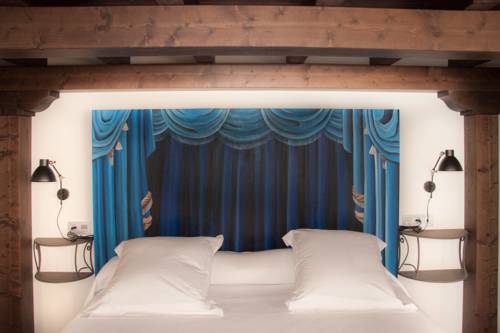 Imagen de la habitación del Hotel Teatrisso Palacio. Foto 4