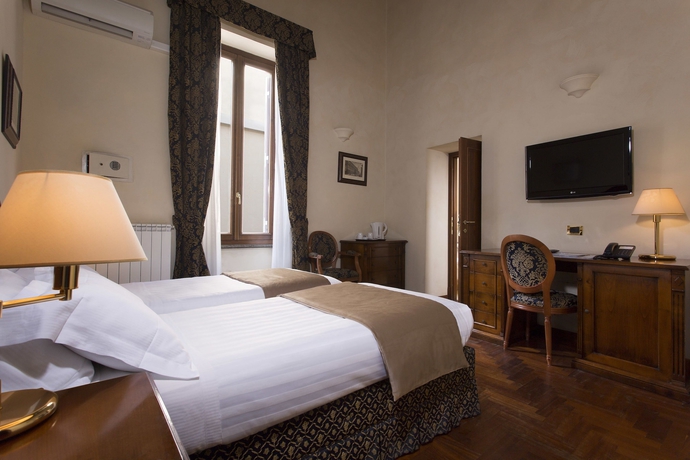 Imagen de la habitación del Hotel Teatro Pace. Foto 17